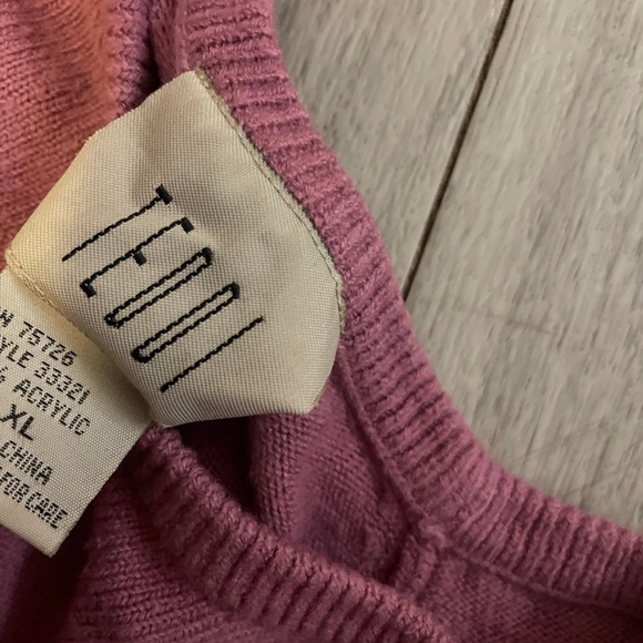 Top - Picture 2 of 2